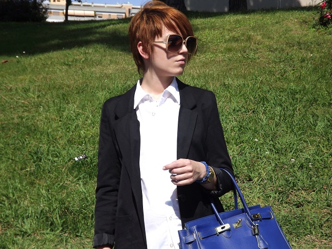 La ragazza dai capelli rossi - Outfit