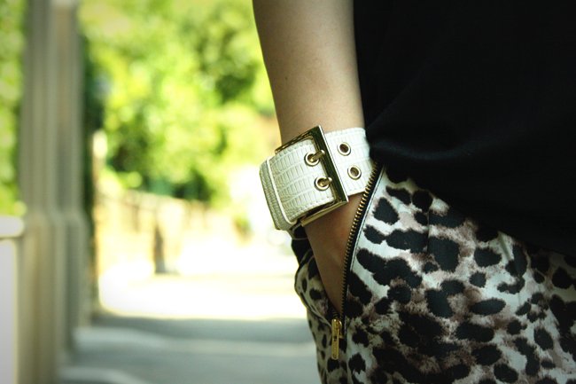 pantalone leopardato