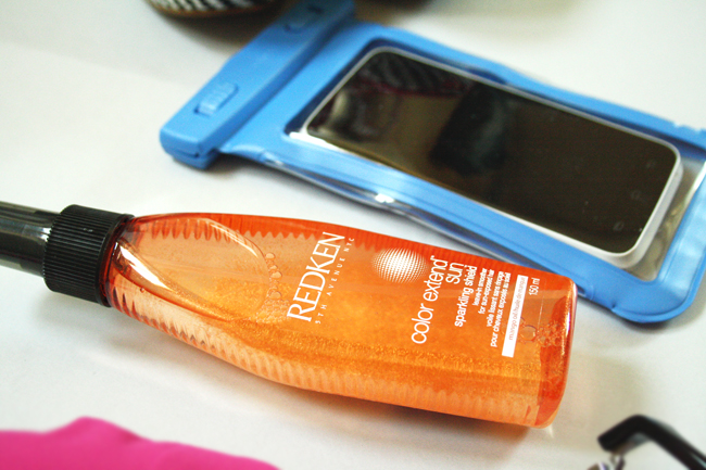 Redken Capelli al Mare + PURO Custodia per la spiaggia Redken Capelli al Mare + PURO Custodia per la spiaggia