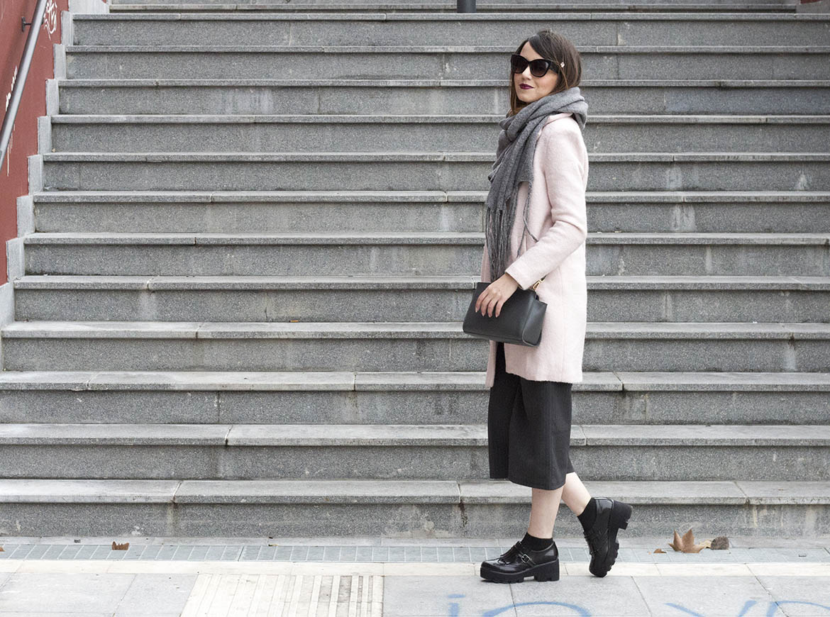 OUTFIT: PINK COAT & GREY DETAILS